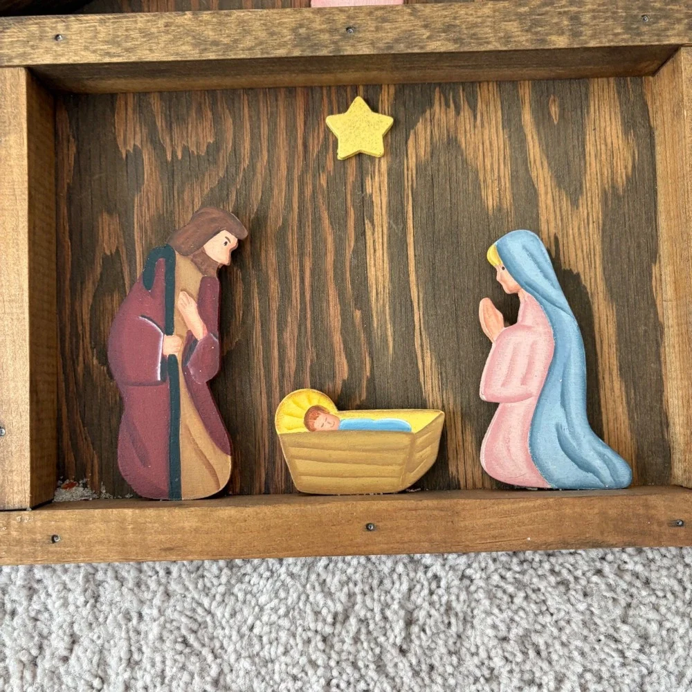N/A charming wooden